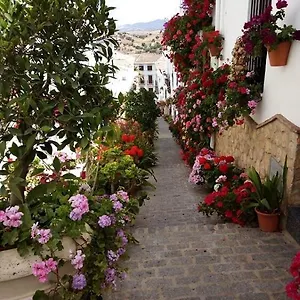 Casa De Flores - A Picture Perfect Location! Сasa de vacaciones